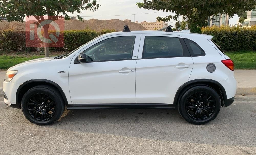 ميتسوبيشي أوتلاندر سبورت